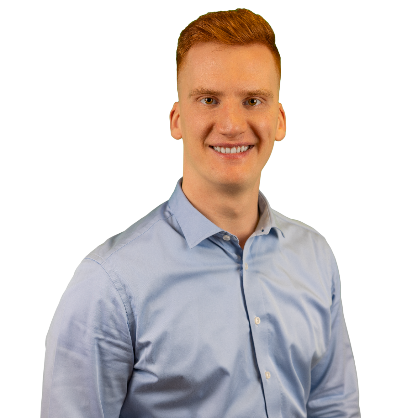Jonas Klar – freundliches Portraitfoto im blauen Hemd